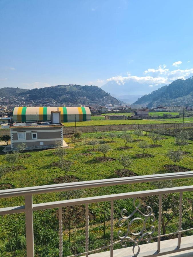 Guest House Ilir Berat Exterior photo