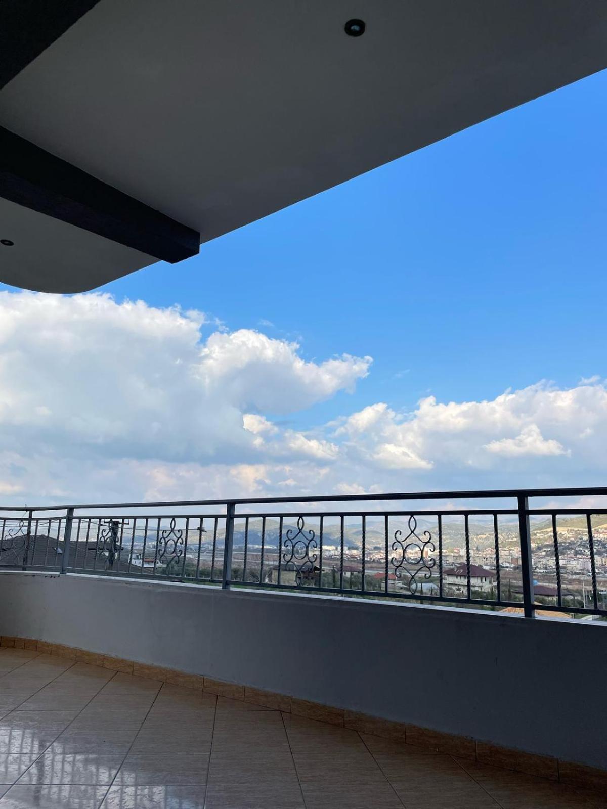 Guest House Ilir Berat Exterior photo