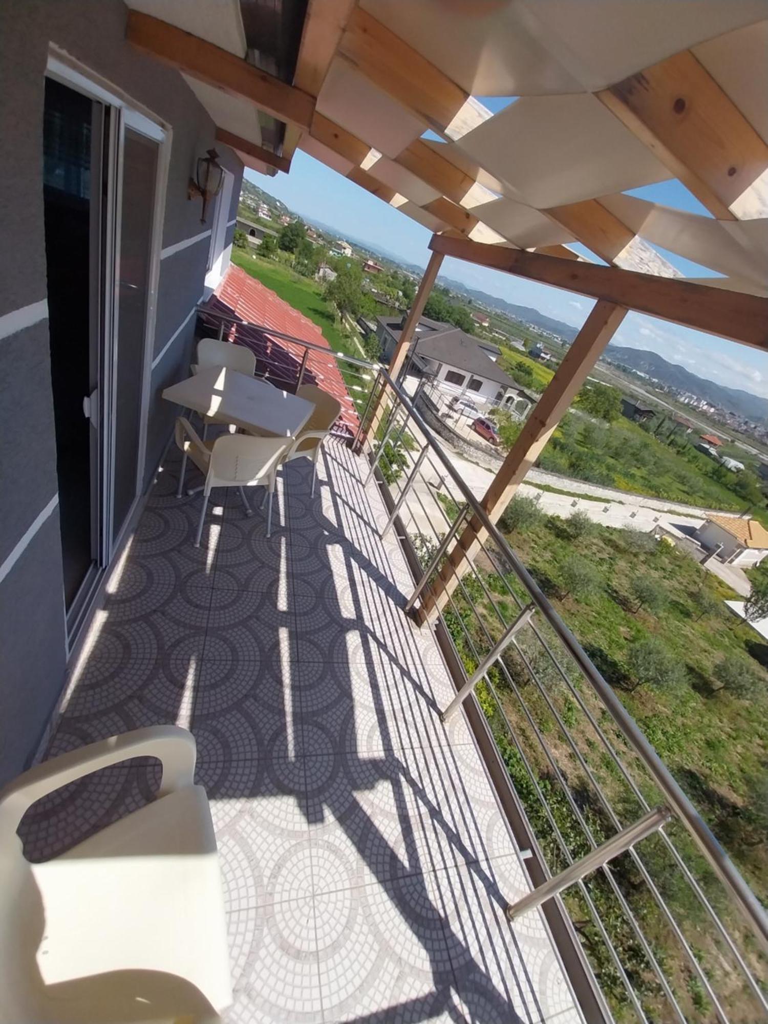 Guest House Ilir Berat Exterior photo
